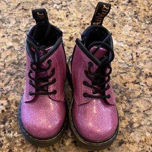 Doc Martens Glitter pink size 6